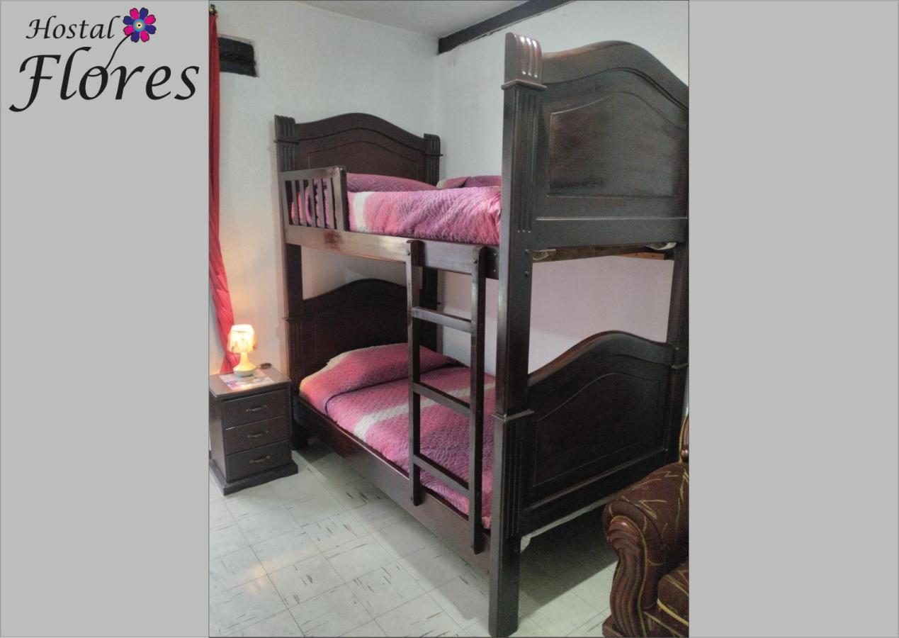 Hostal Flores Quito Exterior photo