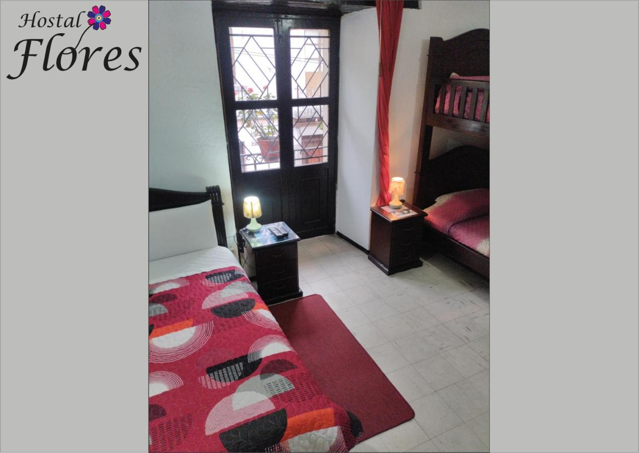 Hostal Flores Quito Exterior photo