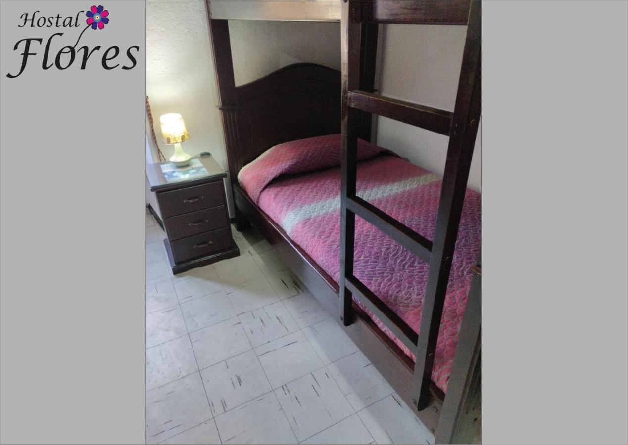 Hostal Flores Quito Exterior photo