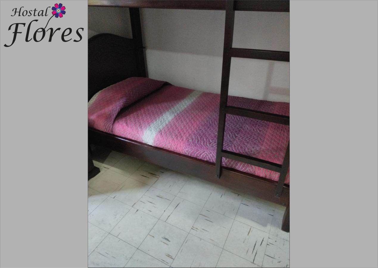 Hostal Flores Quito Exterior photo