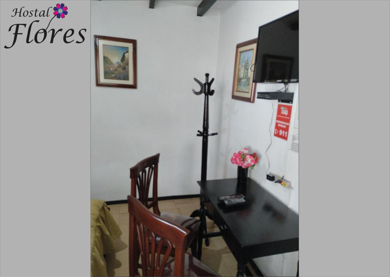 Hostal Flores Quito Exterior photo