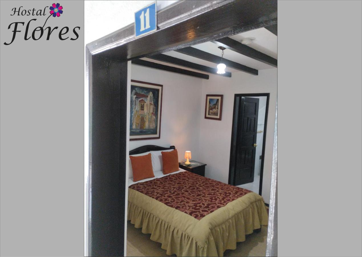 Hostal Flores Quito Exterior photo