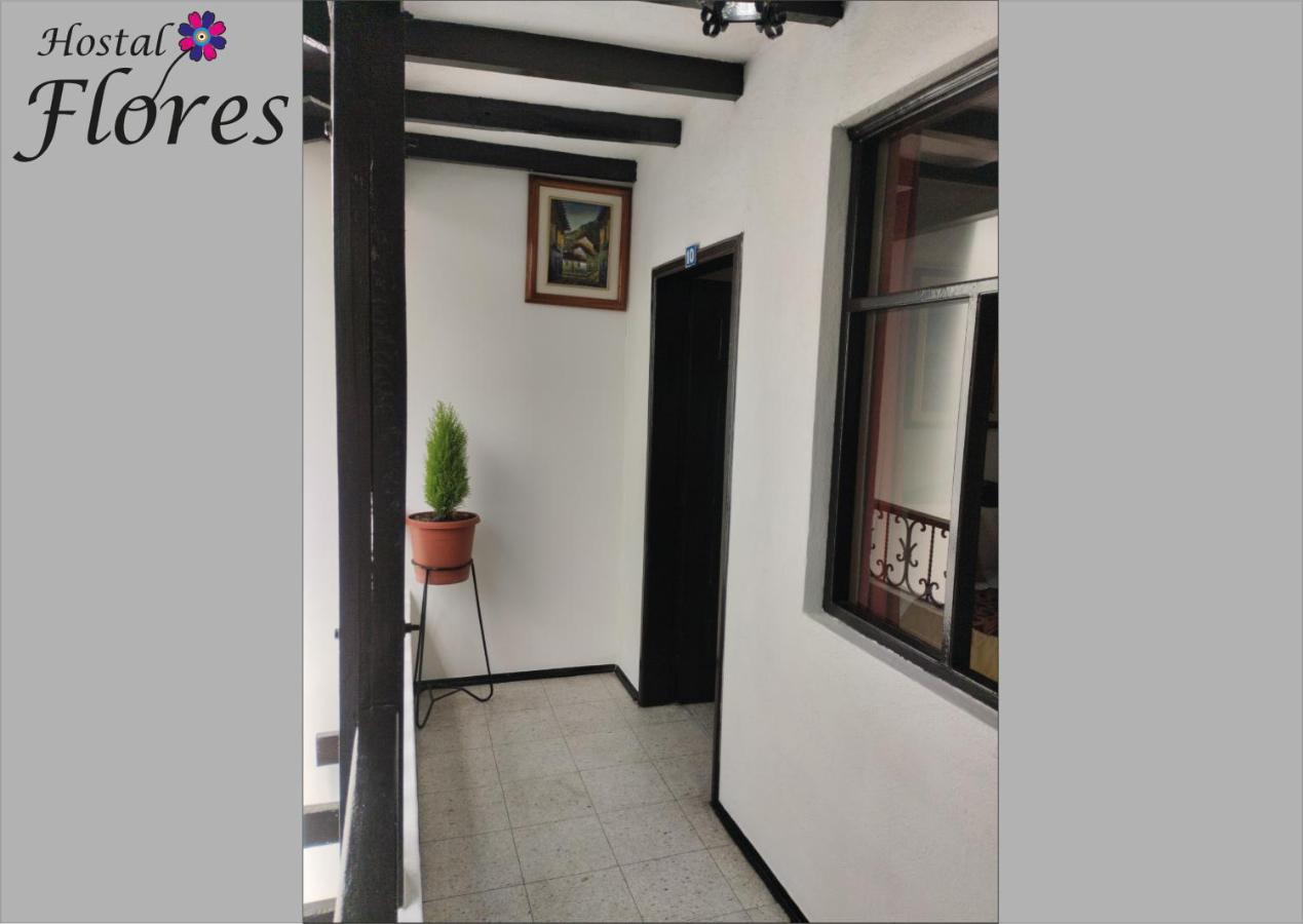 Hostal Flores Quito Exterior photo